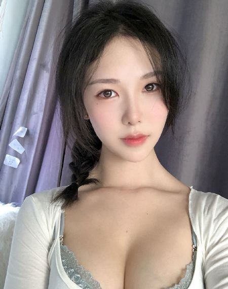 嬷嬷调教皇后跪趴喷水调教_成长在线视频免费观看