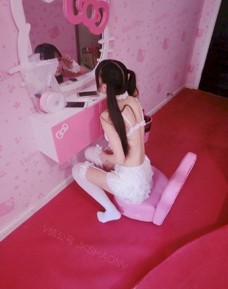 亚洲年轻丰满的女教师_超清高清完整版