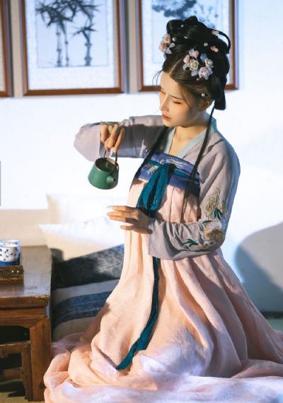 吻戏视频男女片段_BD韩语手机免费观看