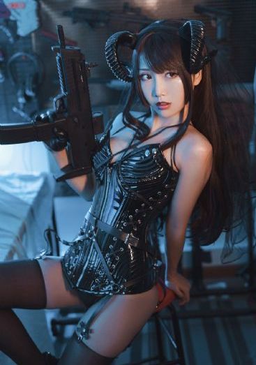 欧美贵妇xxxxxbbbb_蓝光韩国电影在线观看