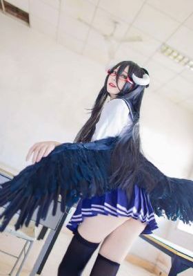 穿裙子被同桌摸到高潮喷水了_720P/1080P高清国语